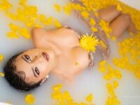hot naked webcam girl OrianaRosse