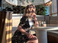 camslut masturbating AlyseVellucci