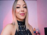 naked camgirl masturbating with vibrator ArishaTorres