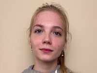 camwhore fingering shaved pussy CarmanChapmon