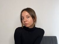 topless cam girl EleonoraSzabo