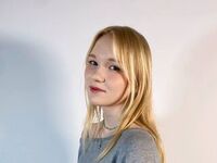 beautiful webcamgirl ElmaKinnunen