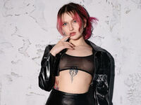 livecam chat MilaDelays