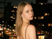 cyber sex show SophiePeachy