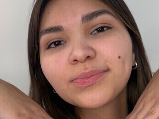 naughty camgirl AdriaKunstlinger