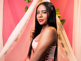 camgirl masturbating with vibrator AliceBrunett