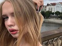 free pussy webcam AmberWindow