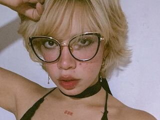 chatroom webcam pic AmelieMari