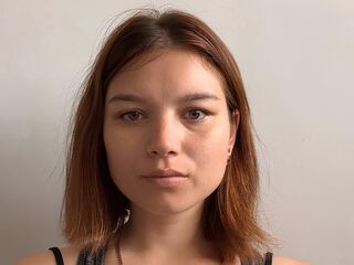 naked cam girl picture AndreThreat
