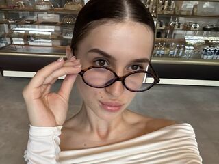 free online chat AriaMonro