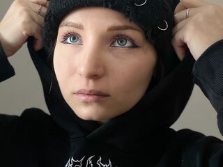 naked camgirl fingering pussy ArieAravjo