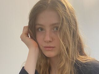 free webcam chat AuraTyce