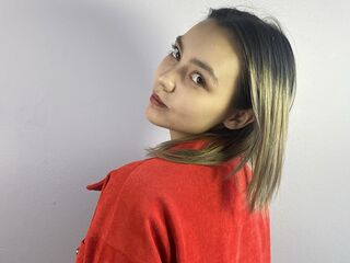 beautiful girlcam BellaWaves