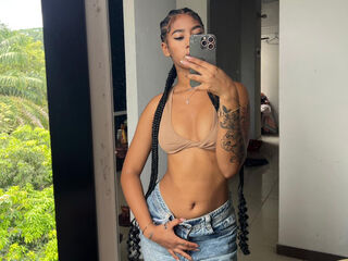 bedroom web cam CarolineCartson