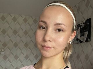 cam slut chat room CatrinaWakley