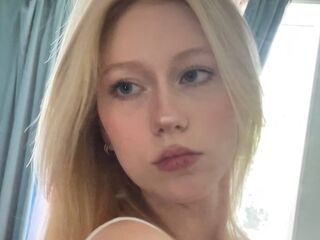 nude webcamgirl photo CeciliaWhithrock