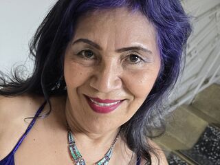 topless camgirl CelesteBarners