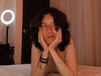 naked girl with cam fingering CharlotteBlade