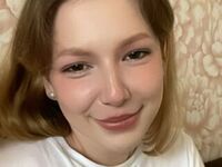 naked camgirl fingering pussy ChunYundt