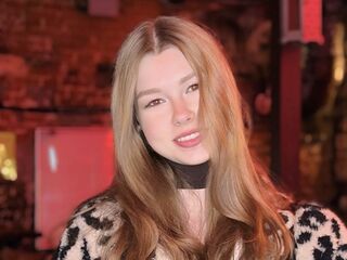 naked cam chatroom DainaThroneberry