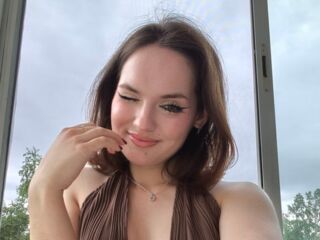 cam girl playing with vibrator DebraBoo