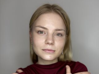 girl nude DelenaLabonne