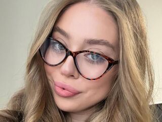 naked cam DianeWhitly