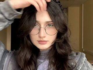 naked cam girl gallery DianneBrowie