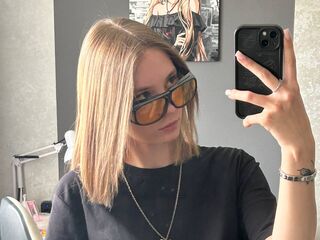 camgirl fingering pussy ElidaGonchoff