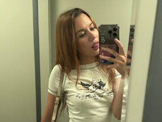camwhore masturbating with vibrator ElnaMana