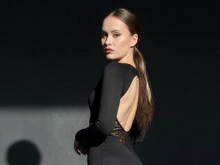 cam slut EmilyGiffin