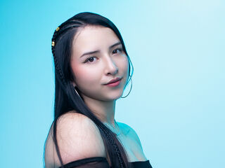 closeup cam EmmaCastillo