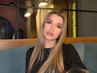 adultcam pic EmmyRamsdell