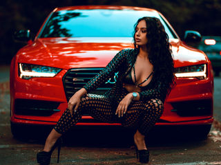 beautiful webcamgirl ErinAzzaro