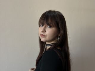 naked camgirl masturbating FloHaake