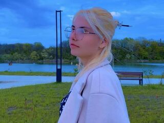 fingering webcamgirl FredericaMittag