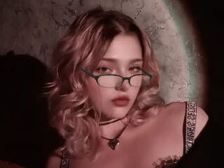 naughty camgirl photo GlynisLathon