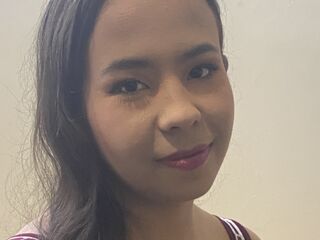 camslut showing tits HanaMontenegro