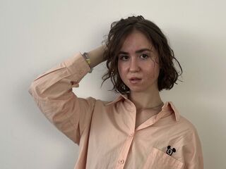 naughty cam girl HilaryGanfield