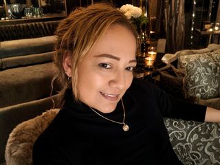naked cam girl masturbating IrishFaster