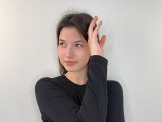 naughty cam girl fingering pussy JanisRadabaugh