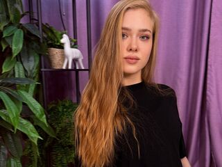 girl cam free JuliMiu