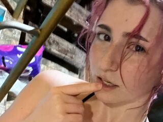 naked camgirl gallery KarlaLitrenta