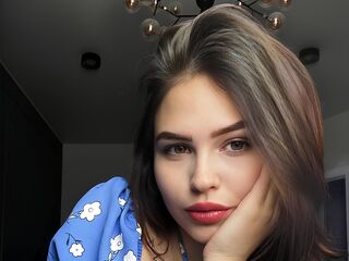 naked webcamgirl KateMetika