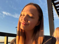 live-chat KatharineDeakyne