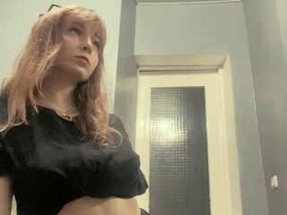 camslut showing pussy KatheSanagustin