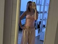 camgirl playing with sextoy LakieshaSkemp