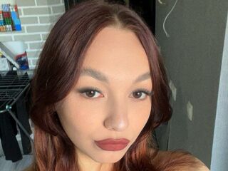 hot webcam slut LaylaAmiri