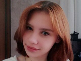 adult cam show LelaKravetsky