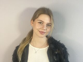 free nude webcam show LiaMotzer